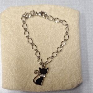 Elegant Black Cat Charm Bracelet
